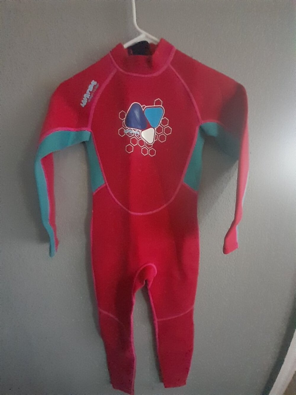 LAVATONE GIRLS SWIM WET SUIT SIZE 12-13